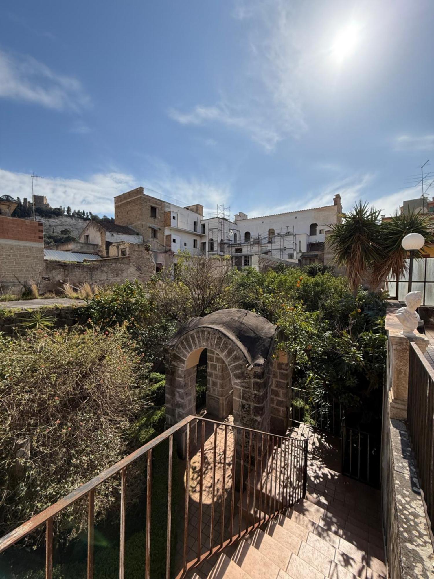 La Lanciolla Apartment *